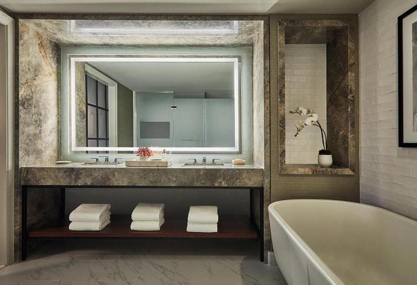 シティビュースイート, Four Seasons Hotel Austin