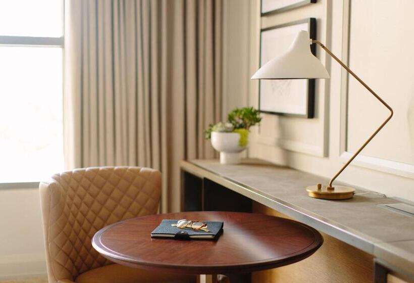 キングサイズベッドのデラックスルーム, Four Seasons Hotel Austin