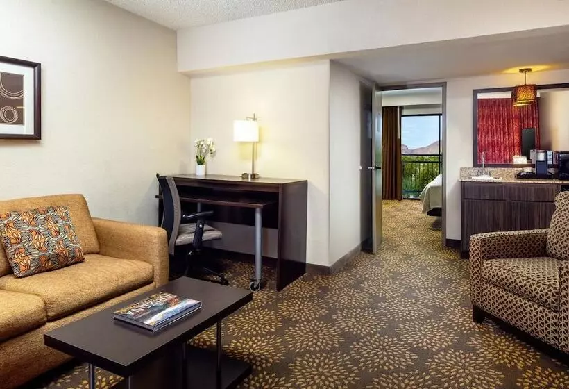 سوئیت با تخت بزرگ, Holiday Inn And Suites Phoenix Airport North, An Ihg