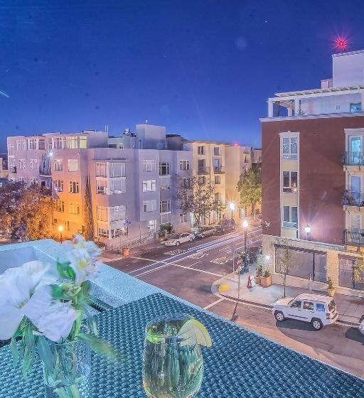 غرفة ديلوكس مزودة بشرفة, Porto Vista Hotel In Little Italy