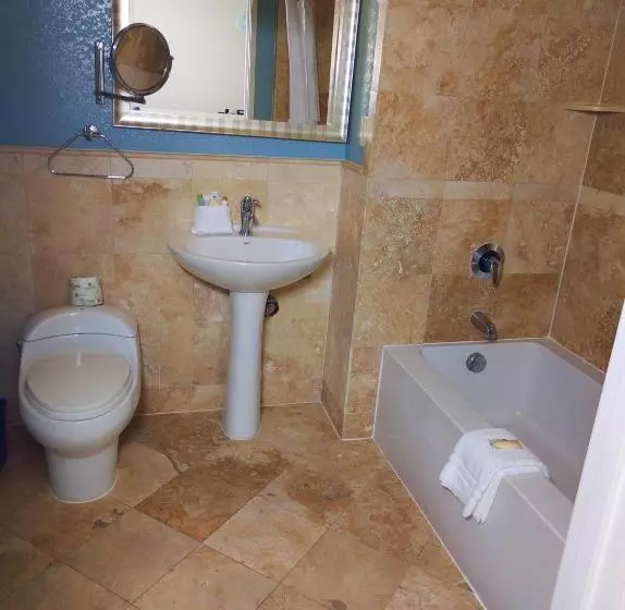 اتاق لوکس با بالکن, Porto Vista Hotel In Little Italy