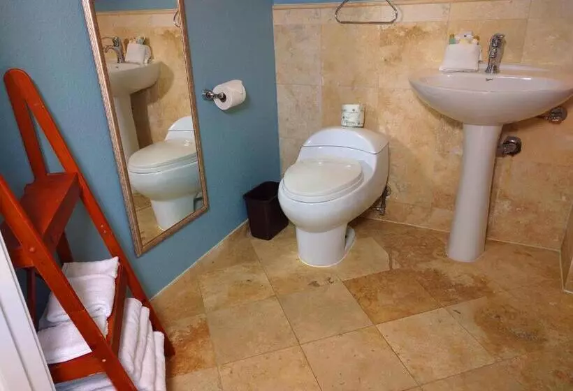 اتاق لوکس با بالکن, Porto Vista Hotel In Little Italy