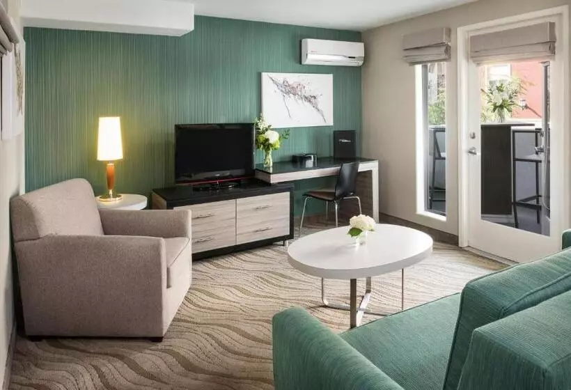 سوییت, Porto Vista Hotel In Little Italy
