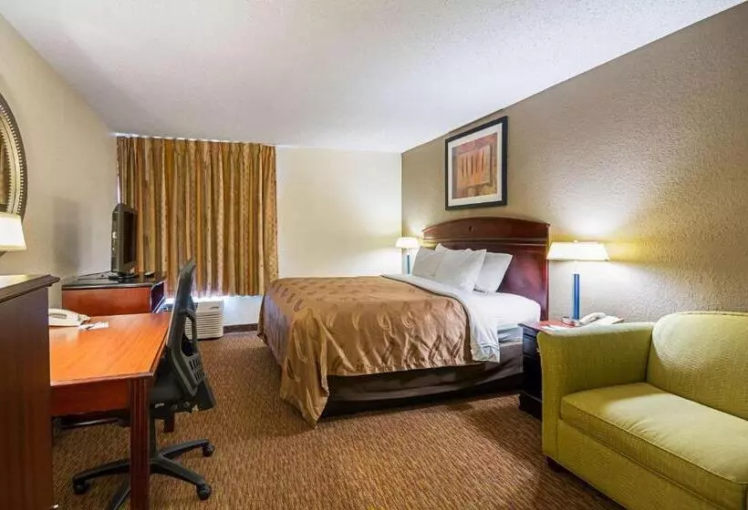 キングサイズベッドのスタンダードルーム, Quality Inn