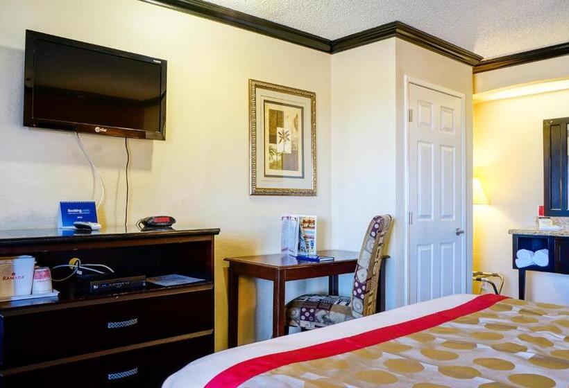 스탠다드 룸, Ramada By Wyndham Ontario