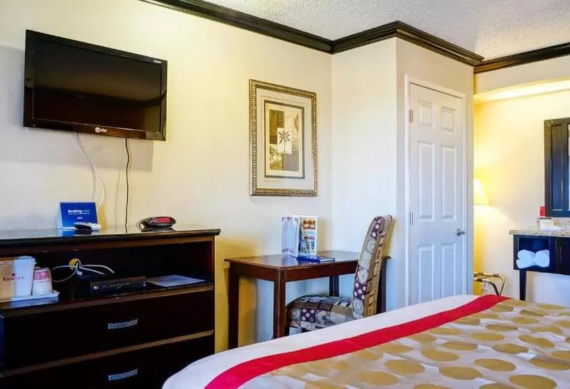 اتاق استاندارد, Ramada By Wyndham Ontario