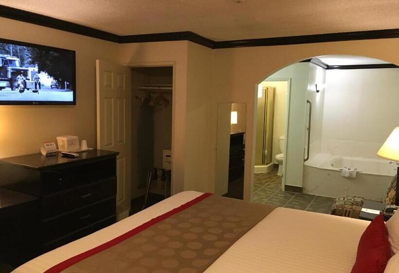 스위트 킹사이즈 침대, Ramada By Wyndham Ontario