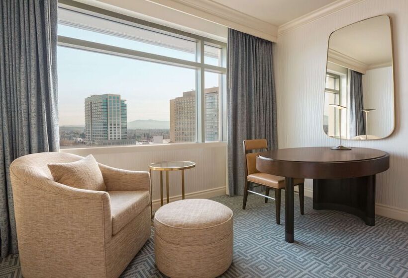 غرفه قياسيه سريرين مزدوجين, Signia by Hilton San Jose