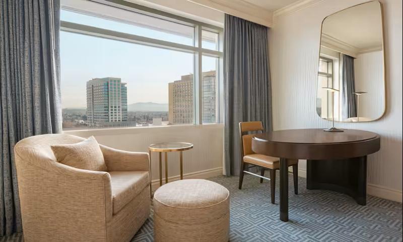 غرفة قياسية سرير كينج, Signia by Hilton San Jose