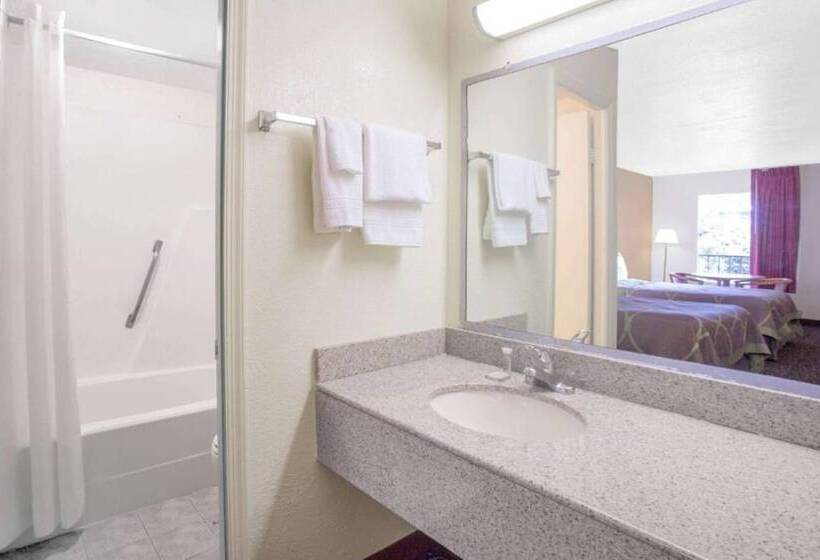 Номер Стандарт 2 Двуспальные Кровати, Super Inn Williamsburg