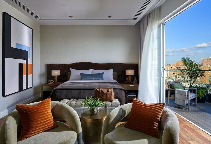 스탠다드 스튜디오 더블 침대, The Dupont Circle