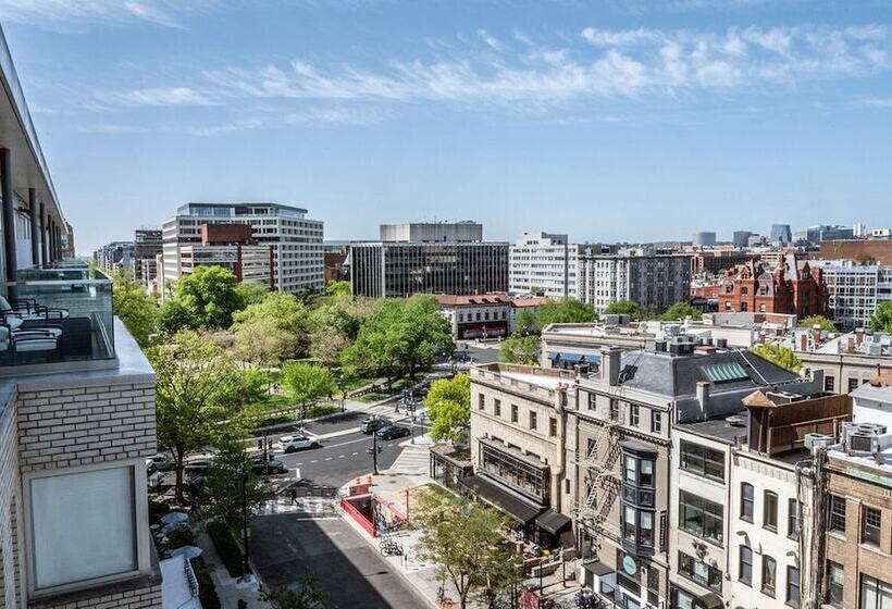 デラックススイート, The Dupont Circle