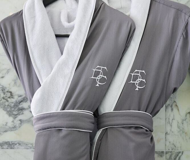 디럭스 스위트, The Dupont Circle