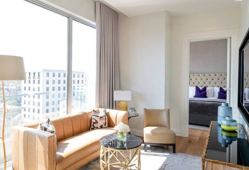 디럭스 스위트, The Dupont Circle