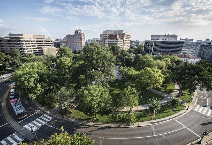 スイート, The Dupont Circle