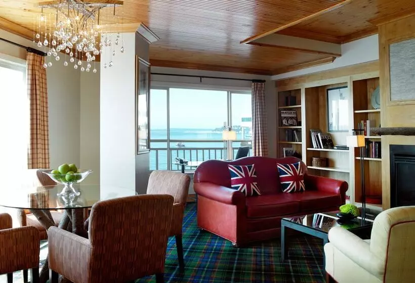 Sviitti, The Edgewater, A Noble House