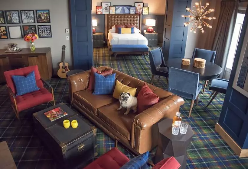 Sviitti, The Edgewater, A Noble House