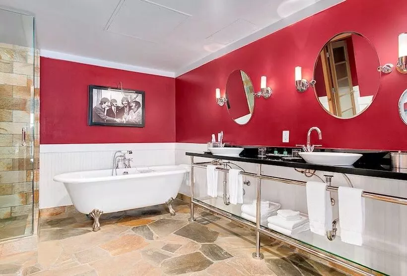Sviitti, The Edgewater, A Noble House