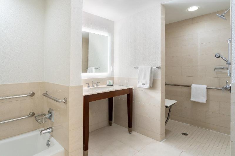 キングサイズベッドのスタンダードルーム, The Westin Tampa Bay