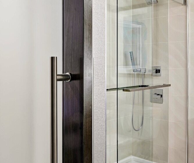 带2个双人床的标准工作室, Ventura Beach Marriott