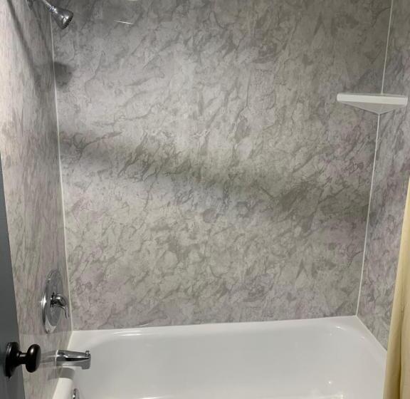 غرفة قياسية رباعية, Motel 6 Greenville, Nc Ecu Medical Center