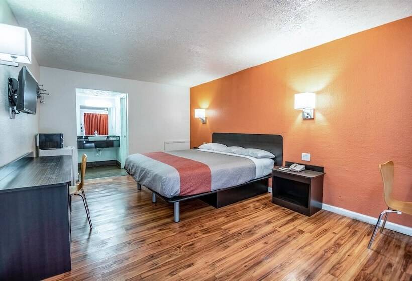 Номер Deluxe, Motel 6 Columbus, Oh