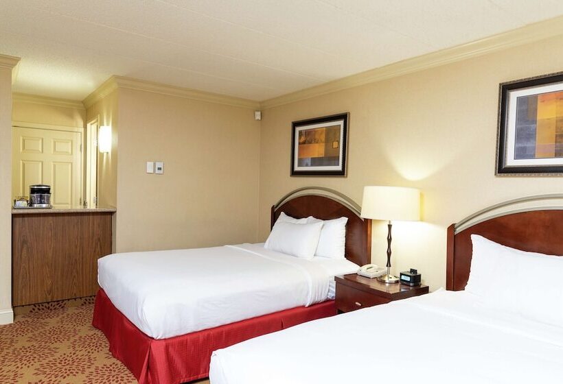 Номер Стандарт 2 Двуспальные Кровати, Doubletree By Hilton Hotel Grand Rapids Airport