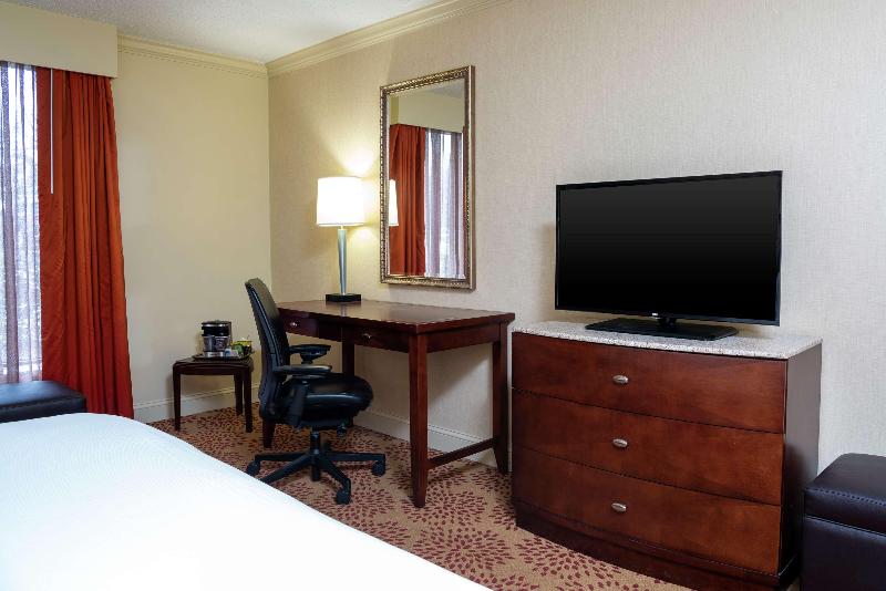 Стандартный Номер Кровать Кинг, Doubletree By Hilton Hotel Grand Rapids Airport