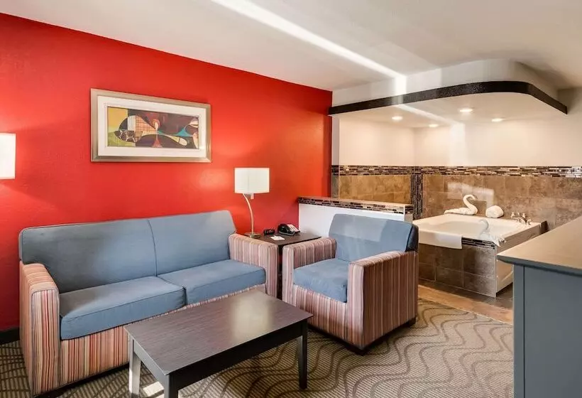 ハイドロマッサージバス付きスイート, Clarion Inn & Suites Russellville I40