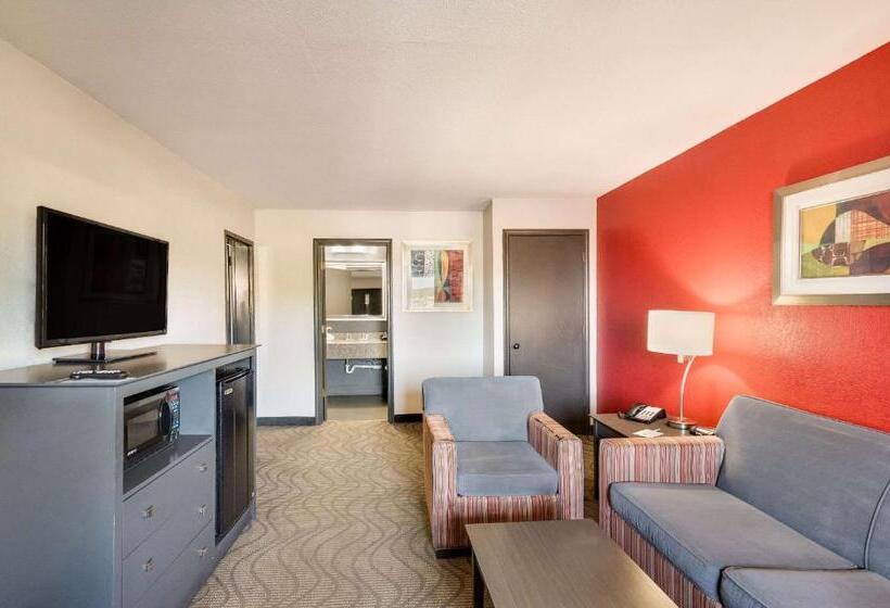 غرفة قياسية, Clarion Inn & Suites Russellville I40