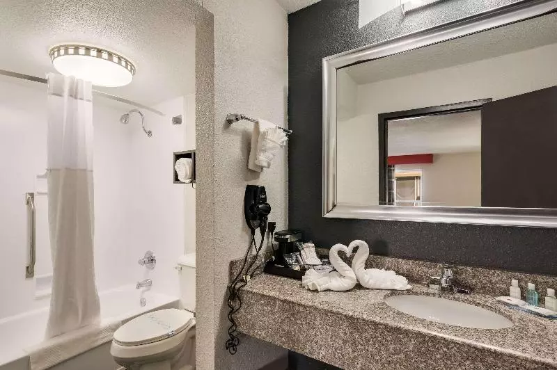 スタンダードルーム, Clarion Inn & Suites Russellville I40