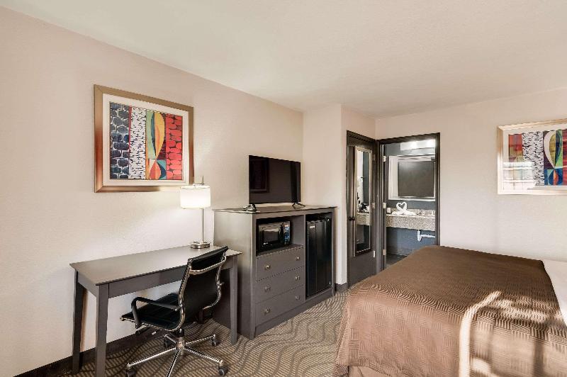 غرفة قياسية, Clarion Inn & Suites Russellville I40