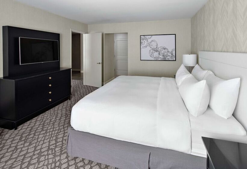 Люкс 2 Спальни, Doubletree Suites By Hilton Charlotte Southpark