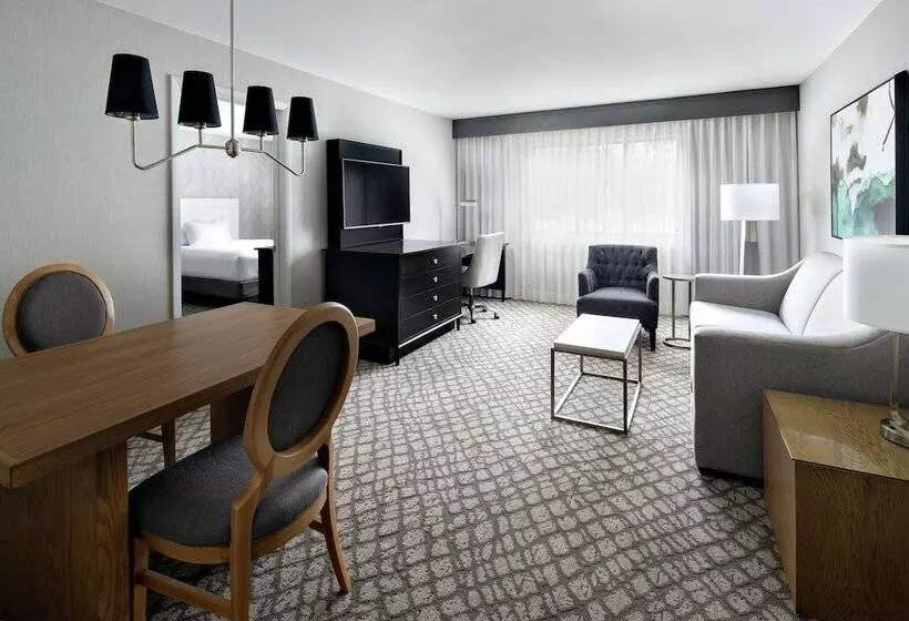 スイート, Doubletree Suites By Hilton Charlotte Southpark