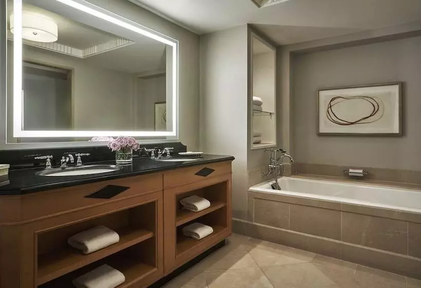 اتاق پرمیوم, Four Seasons  Washington Dc
