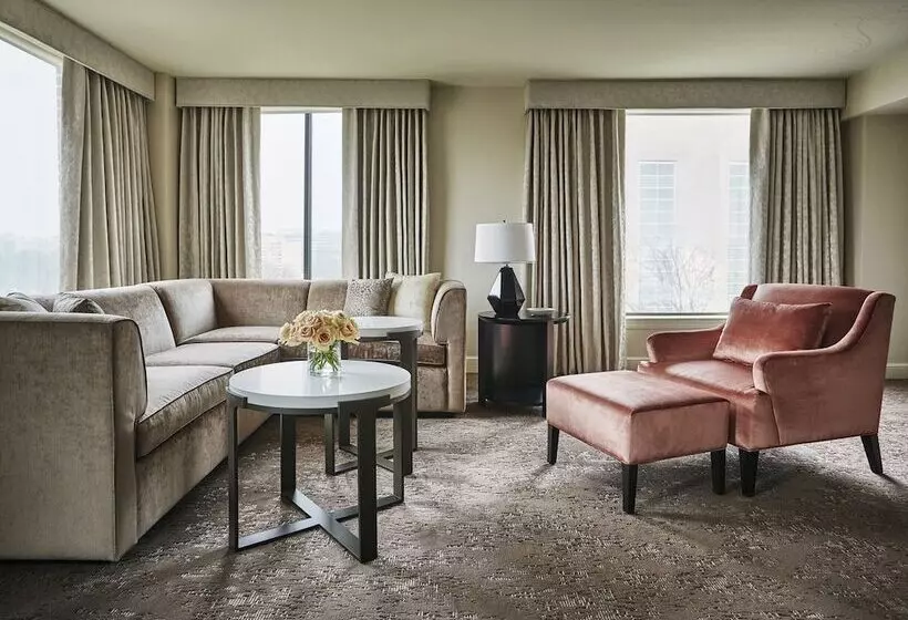 سوییت, Four Seasons  Washington Dc