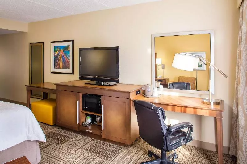 Standard-huone King-vuode, Hampton Inn Atlantanorthlake