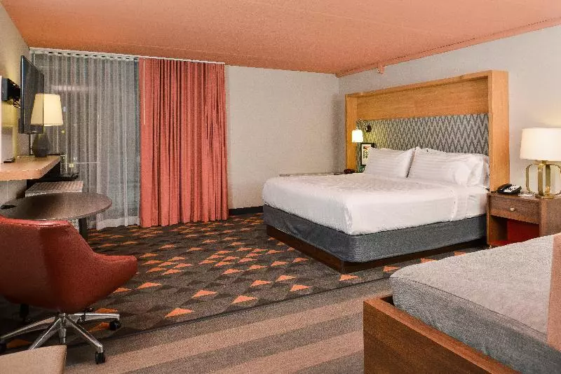 キングサイズベッドのエクゼクティブルーム, Holiday Inn Auburn Finger Lakes Region, An Ihg
