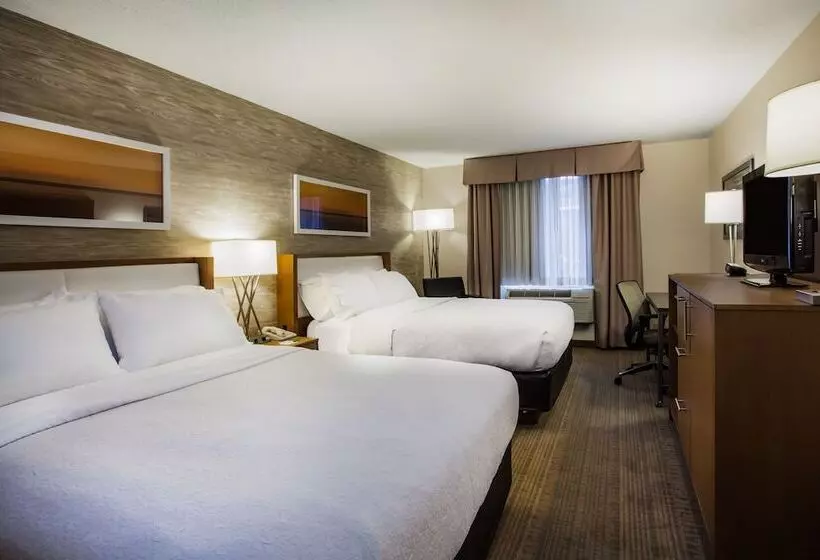 2ダブルベッドのスタンダードルーム, Holiday Inn Saratoga Springs, An Ihg