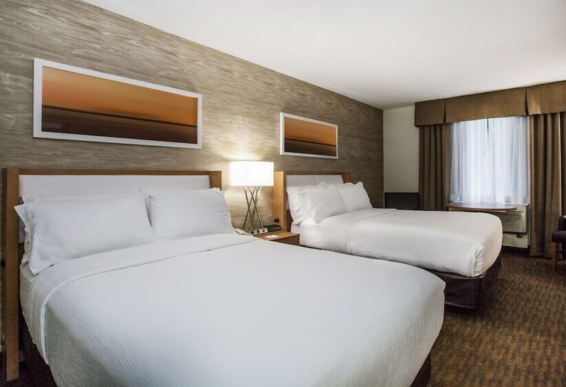 غرفه قياسيه سريرين مزدوجين, Holiday Inn Saratoga Springs, An Ihg