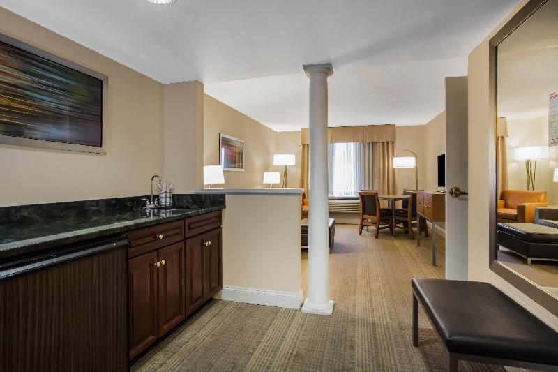Люкс Кровать Кинг, Holiday Inn Saratoga Springs, An Ihg