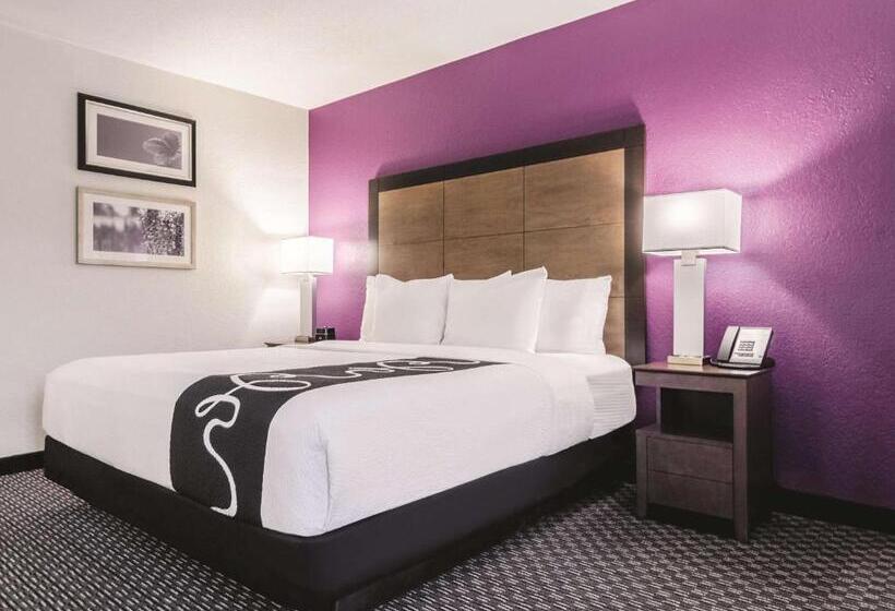 Люкс Deluxe Кровать Кинг, La Quinta By Wyndham Myrtle Beach   N. Kings Hwy