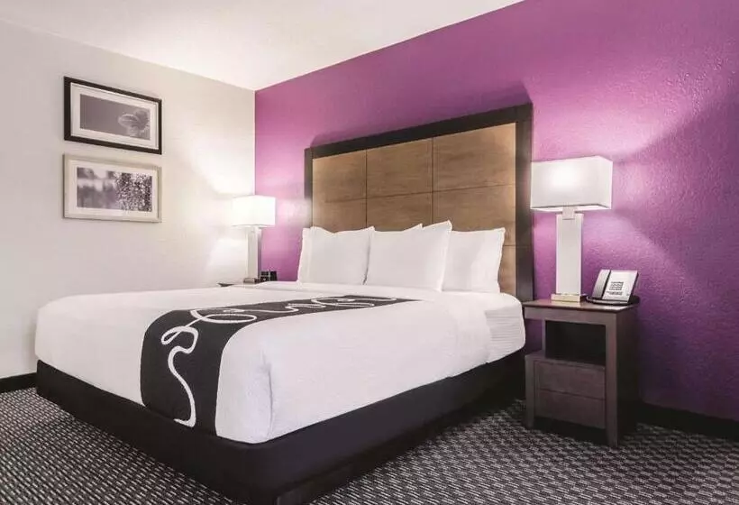 キングサイズベッドのデラックススイート, La Quinta By Wyndham Myrtle Beach N. Kings Hwy