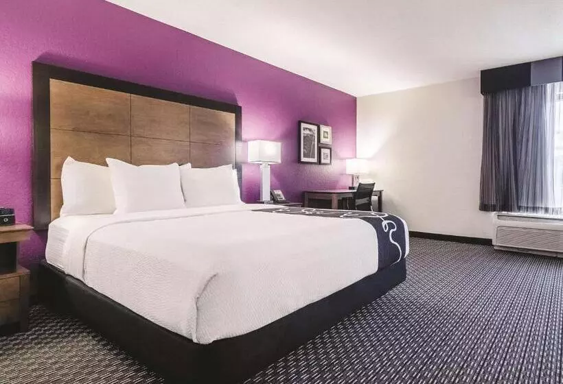 キングサイズベッドのデラックススイート, La Quinta By Wyndham Myrtle Beach N. Kings Hwy