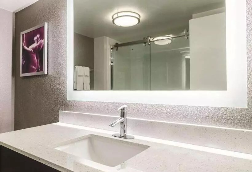 障害者適応デラックスルーム, La Quinta By Wyndham Myrtle Beach N. Kings Hwy