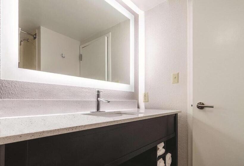 장애인을 위한 스위트, La Quinta By Wyndham Myrtle Beach   N. Kings Hwy