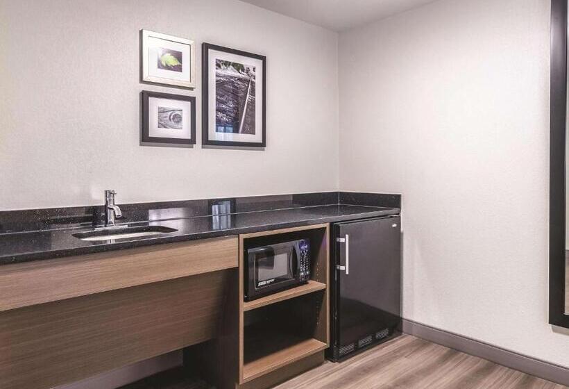 장애인을 위한 스위트, La Quinta By Wyndham Myrtle Beach   N. Kings Hwy