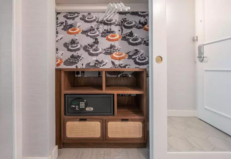 اتاق استاندارد, The Pierside Santa Monica