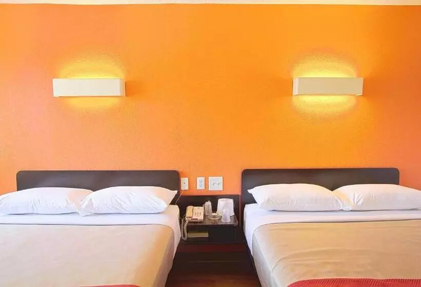 スタンダードルーム, Motel 6 East Brunswick, Nj