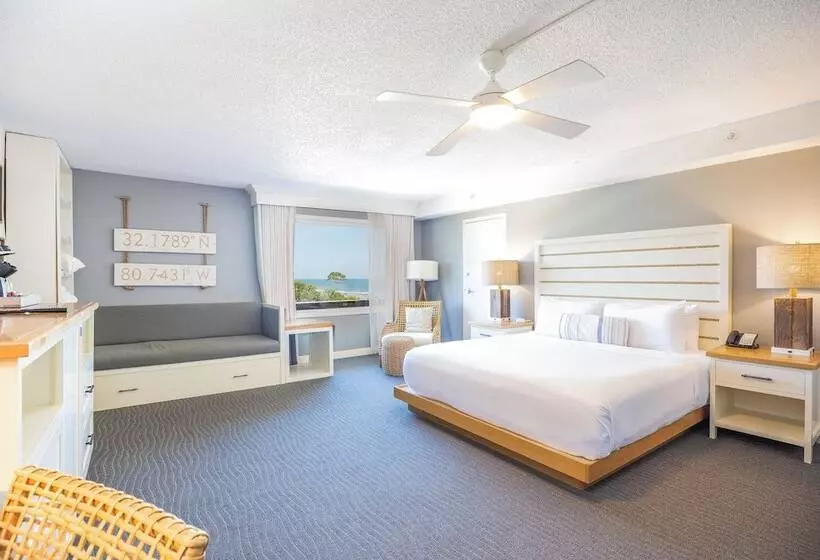 キングサイズベッドのジュニアスイート, Beach House Resort Hilton Head Island